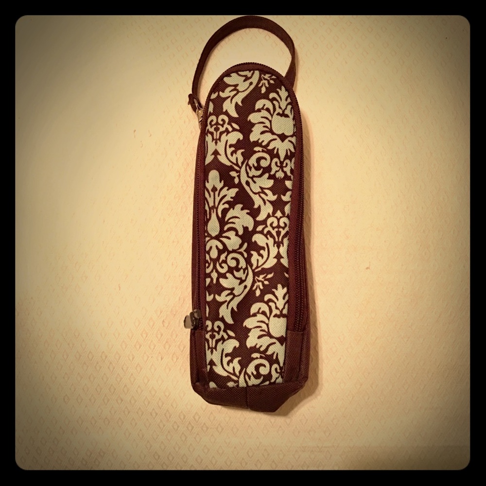 Sweet Fleur-de-lis bottle bag!!🍼